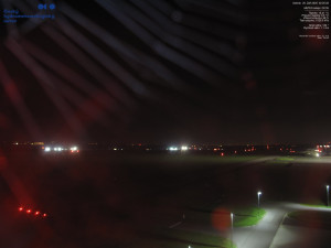 Letišti Ostrava Mošnov - Runway - 20.9.2025 v 02:45