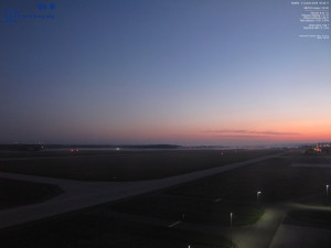 Letišti Ostrava Mošnov - Runway - 5.4.2026 v 05:45 Letišti Ostrava Mošnov - Runway - 5.4.2026 v 05:45