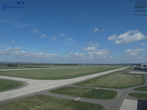 Letišti Ostrava Mošnov - Runway - 5.4.2026 v 11:45 Letišti Ostrava Mošnov - Runway - 5.4.2026 v 11:45