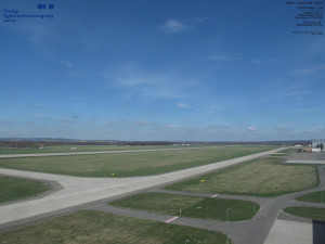 Letišti Ostrava Mošnov - Runway - 5.4.2026 v 12:45 Letišti Ostrava Mošnov - Runway - 5.4.2026 v 12:45