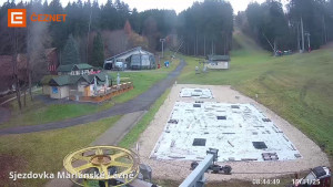 Skiareál Mariánky - Dolní stanice lanovky - 15.11.2025 v 08:45 Skiareál Mariánky - Dolní stanice lanovky - 15.11.2025 v 08:45