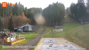 Skiareál Mariánky - Dolní stanice lanovky - 15.11.2025 v 11:45 Skiareál Mariánky - Dolní stanice lanovky - 15.11.2025 v 11:45