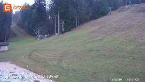 Skiareál Mariánky - Dolní stanice lanovky - 15.11.2025 v 14:45 Skiareál Mariánky - Dolní stanice lanovky - 15.11.2025 v 14:45