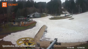 Skiareál Mariánky - Dolní stanice lanovky - 12.4.2026 v 15:45