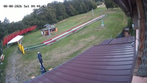 Narciarski ośrodek miasta Meziboří - Wsiadanie na wyciąg - 8.8.2026 v 05:45 Narciarski ośrodek miasta Meziboří - Wsiadanie na wyciąg - 8.8.2026 v 05:45
