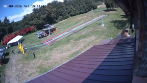 Narciarski ośrodek miasta Meziboří - Wsiadanie na wyciąg - 8.8.2026 v 11:45 Narciarski ośrodek miasta Meziboří - Wsiadanie na wyciąg - 8.8.2026 v 11:45