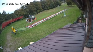 Narciarski ośrodek miasta Meziboří - Wsiadanie na wyciąg - 22.9.2026 v 06:45 Narciarski ośrodek miasta Meziboří - Wsiadanie na wyciąg - 22.9.2026 v 06:45