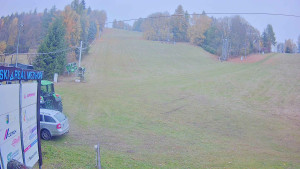 Ski areál Mezihoří Chomutov - Velká sjezdovka - 28.10.2025 v 14:46 Ski areál Mezihoří Chomutov - Velká sjezdovka - 28.10.2025 v 14:46