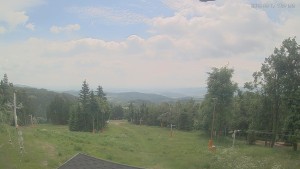 Skigebiet Alšovka – Měděnec - Oberer Teil der Skipisten - 17.6.2026 v 10:45 Skigebiet Alšovka – Měděnec - Oberer Teil der Skipisten - 17.6.2026 v 10:45