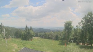 Skigebiet Alšovka – Měděnec - Oberer Teil der Skipisten - 17.6.2026 v 12:45 Skigebiet Alšovka – Měděnec - Oberer Teil der Skipisten - 17.6.2026 v 12:45
