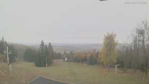 Skigebiet Alšovka – Měděnec - Oberer Teil der Skipisten - 31.10.2026 v 07:45 Skigebiet Alšovka – Měděnec - Oberer Teil der Skipisten - 31.10.2026 v 07:45