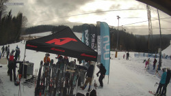 Sjezdovka K Snowparku